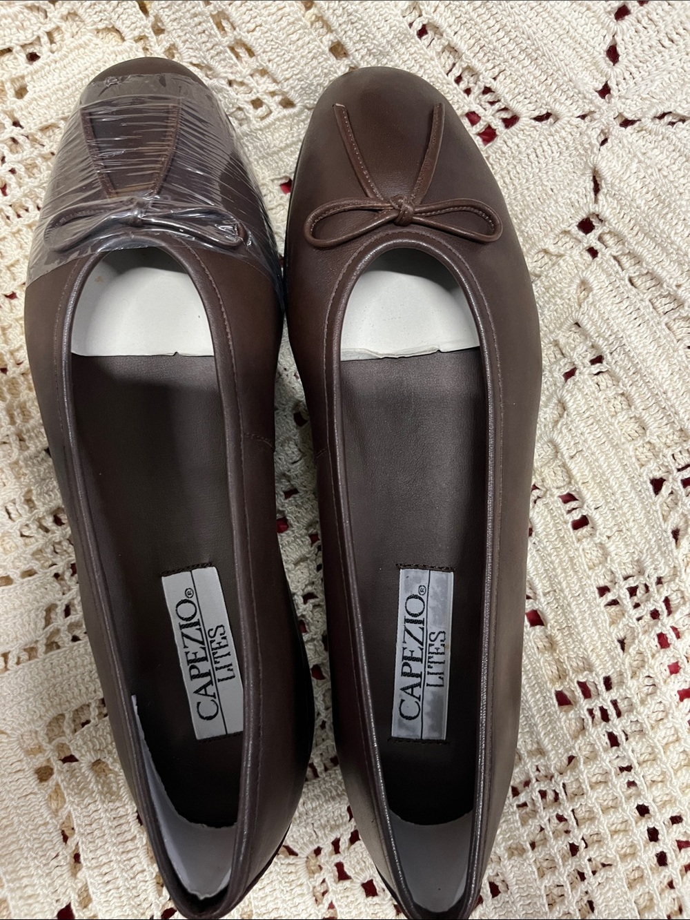 Capezio Chocolate Brown Ballet Flats with Bow vintage size 8 1/2 medium
